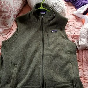 Green vest Patagonia Mens XL